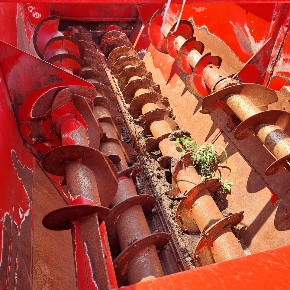 CARRO MISCELATORE TRAINATO ZAGO KING WT 200 - Voermengwagen: afbeelding 4 CARRO MISCELATORE TRAINATO ZAGO KING WT 200 - Voermengwagen: afbeelding 4