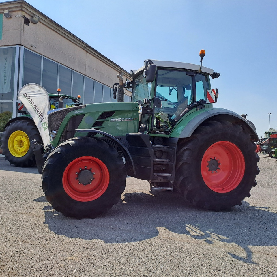 FENDT 828 VARIO PROFI PLUS - Tractor: afbeelding 1 FENDT 828 VARIO PROFI PLUS - Tractor: afbeelding 1