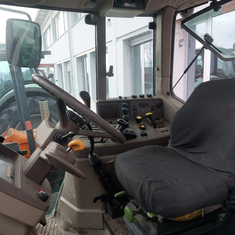 JHON DEERE 6430 - Tractor: afbeelding 3 JHON DEERE 6430 - Tractor: afbeelding 3