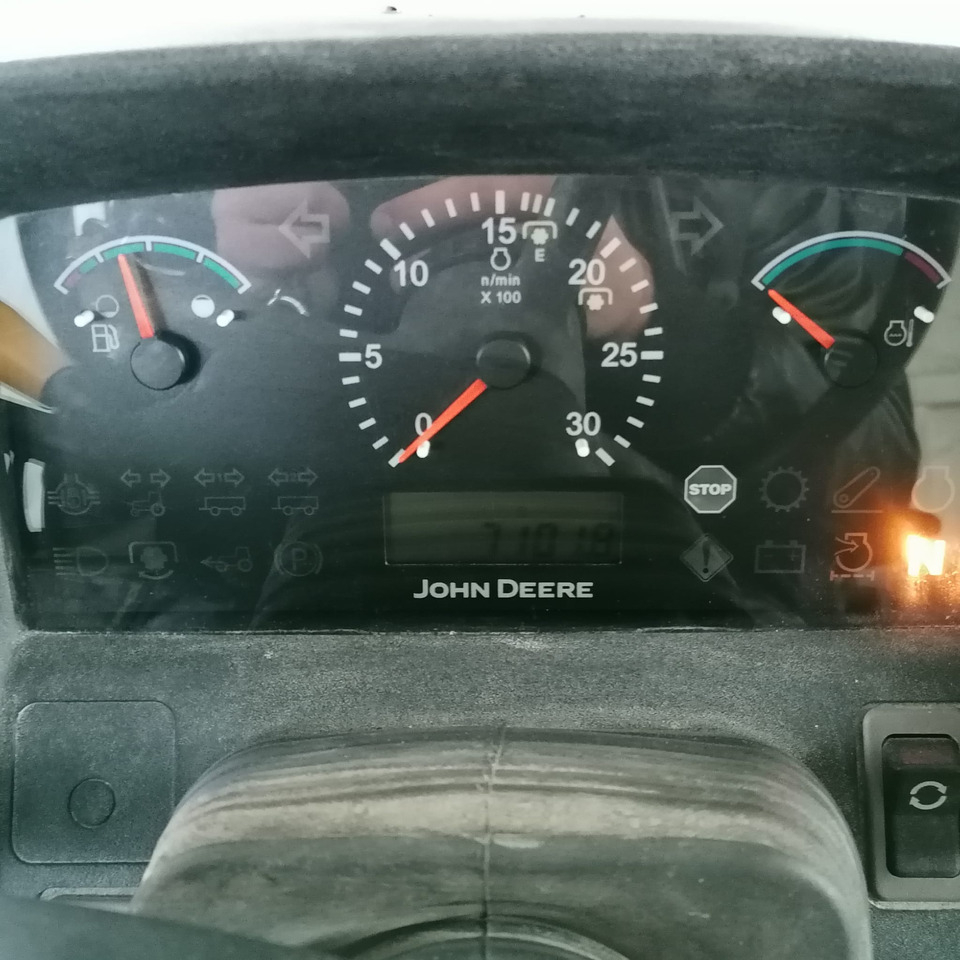 JOHN DEERE 5070 M - Tractor: afbeelding 5 JOHN DEERE 5070 M - Tractor: afbeelding 5