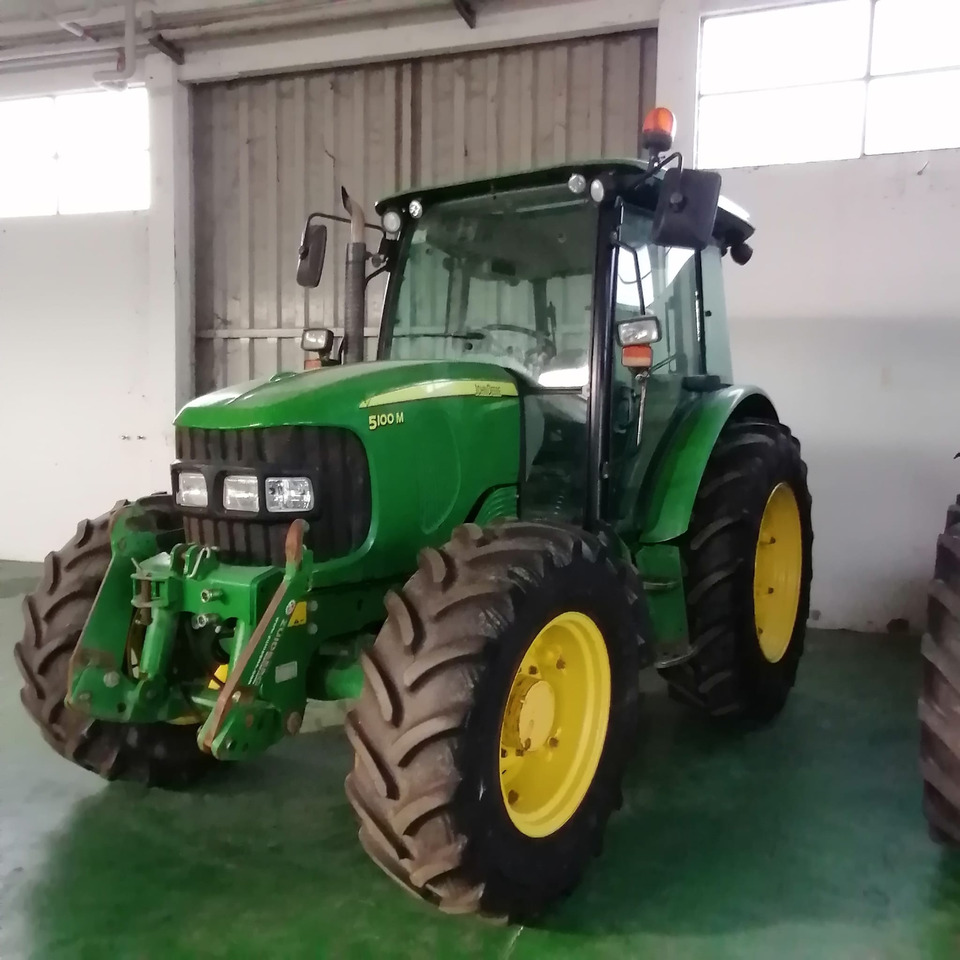 JOHN DEERE 5070 M - Tractor: afbeelding 1 JOHN DEERE 5070 M - Tractor: afbeelding 1