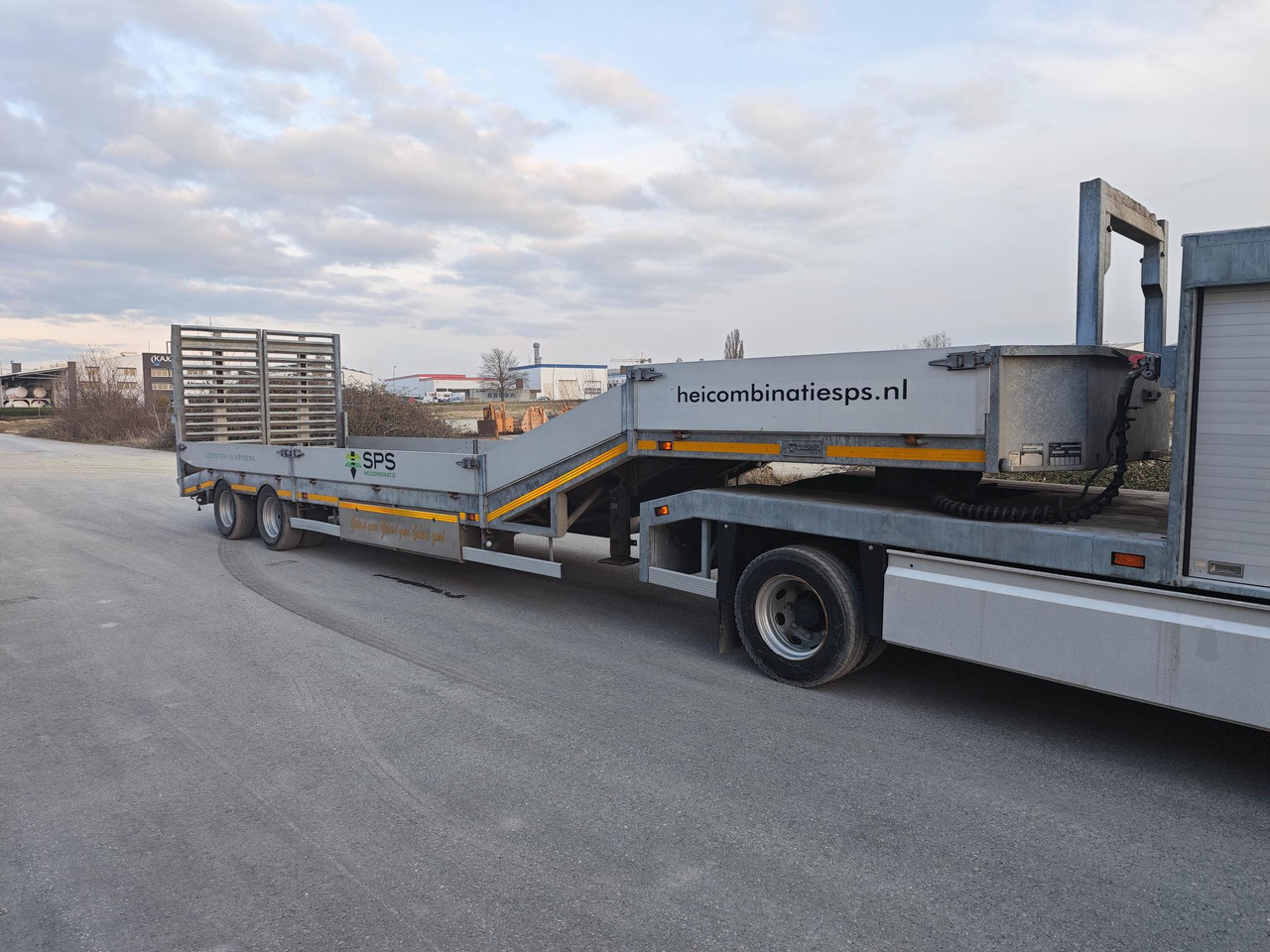 VELDHUIZEN P38-2 & Iveco Eurocargo 90E18 - Dieplader oplegger: afbeelding 3 VELDHUIZEN P38-2 & Iveco Eurocargo 90E18 - Dieplader oplegger: afbeelding 3