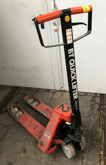 BT QUICK LIFTER Kräne und Hebegeräte - Palletwagen: afbeelding 1 BT QUICK LIFTER Kräne und Hebegeräte - Palletwagen: afbeelding 1