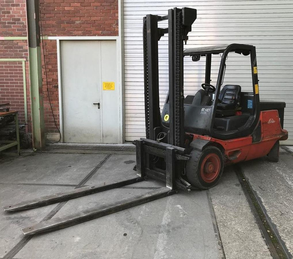Elektro-Gabelstapler LINDE - Elektrische heftruck: afbeelding 1 Elektro-Gabelstapler LINDE - Elektrische heftruck: afbeelding 1