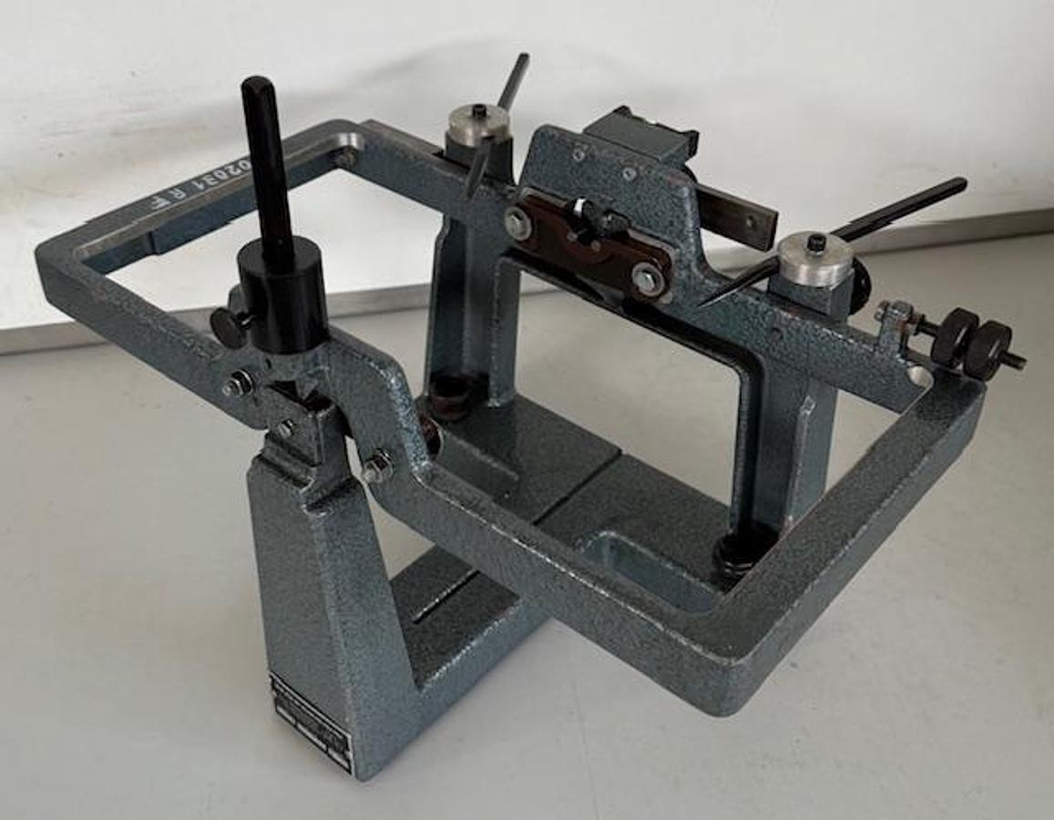 Schleifscheiben-Auswuchtwaage HOFMANN - Metaalbewerkingsmachine: afbeelding 3 Schleifscheiben-Auswuchtwaage HOFMANN - Metaalbewerkingsmachine: afbeelding 3