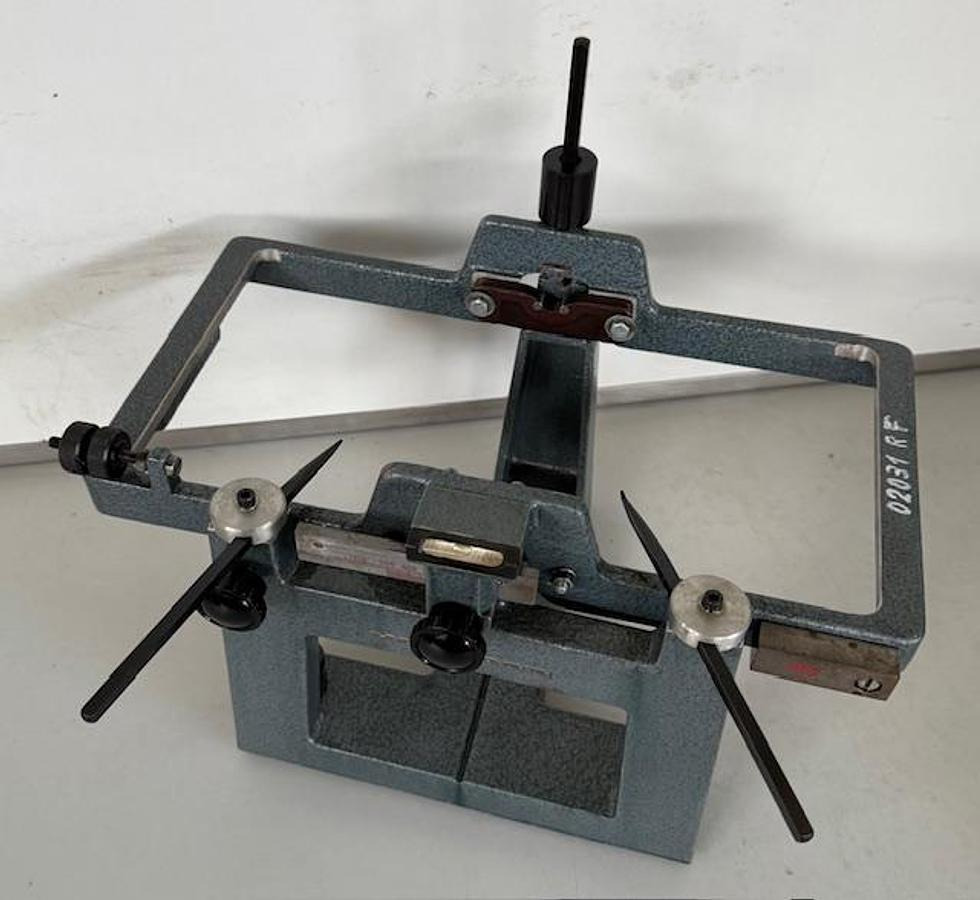 Schleifscheiben-Auswuchtwaage HOFMANN - Metaalbewerkingsmachine: afbeelding 2 Schleifscheiben-Auswuchtwaage HOFMANN - Metaalbewerkingsmachine: afbeelding 2
