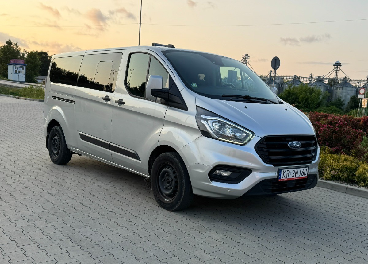 Ford Transit Custom 2.0 170 KM L2 LONG 2021 LED 8 osobowy NAWIEWY miejsc Salon PL - Minibus, Personenvervoer: afbeelding 1 Ford Transit Custom 2.0 170 KM L2 LONG 2021 LED 8 osobowy NAWIEWY miejsc Salon PL - Minibus, Personenvervoer: afbeelding 1