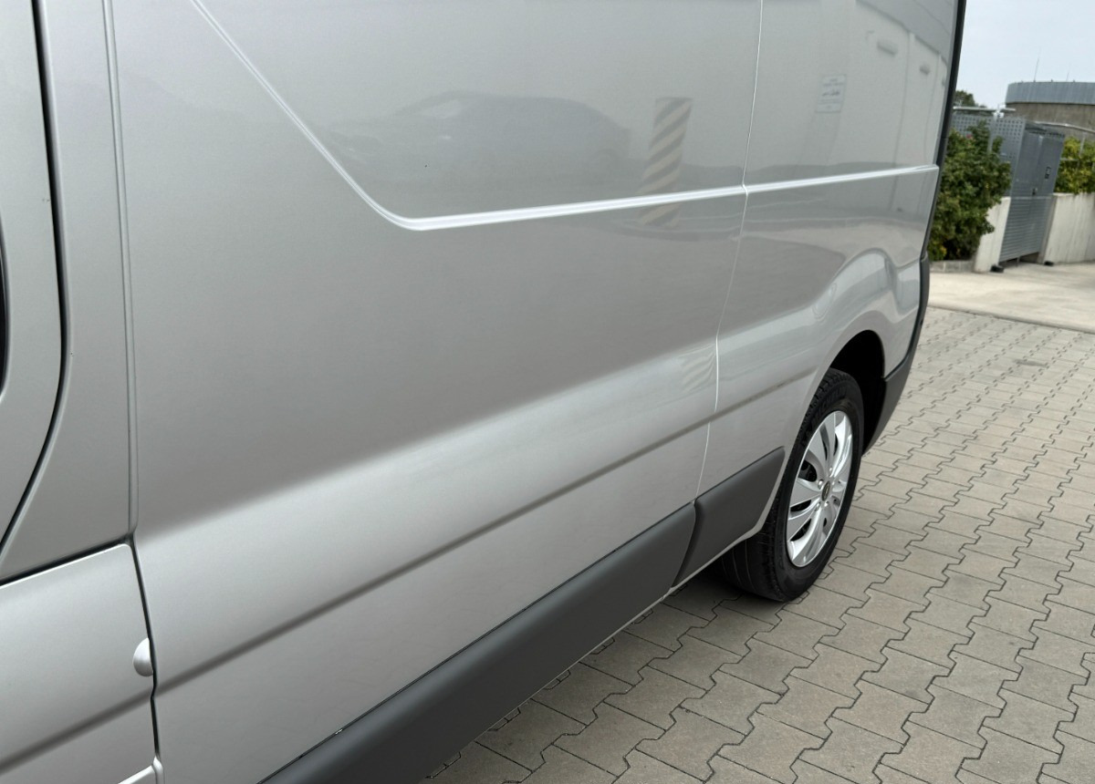 Gesloten bestelwagen Opel Vivaro 2.0 DCI 115KM 2013 Rok SERWISOWANY Bezwypadkowy Super Stan: afbeelding 14 Gesloten bestelwagen Opel Vivaro 2.0 DCI 115KM 2013 Rok SERWISOWANY Bezwypadkowy Super Stan: afbeelding 14