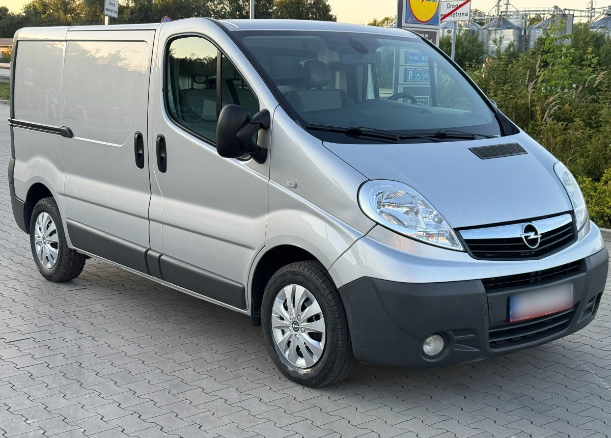 Opel Vivaro 2.0 DCI 115KM 2014 Rok Klimatyzacja Nawigacja BEZWYPADKOWY - Gesloten bestelwagen: afbeelding 3 Opel Vivaro 2.0 DCI 115KM 2014 Rok Klimatyzacja Nawigacja BEZWYPADKOWY - Gesloten bestelwagen: afbeelding 3