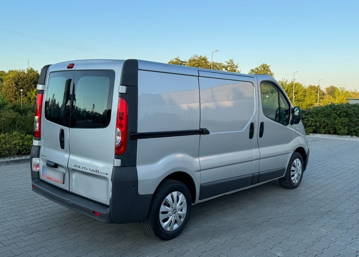 Opel Vivaro 2.0 DCI 115KM 2014 Rok Klimatyzacja Nawigacja BEZWYPADKOWY - Gesloten bestelwagen: afbeelding 4 Opel Vivaro 2.0 DCI 115KM 2014 Rok Klimatyzacja Nawigacja BEZWYPADKOWY - Gesloten bestelwagen: afbeelding 4