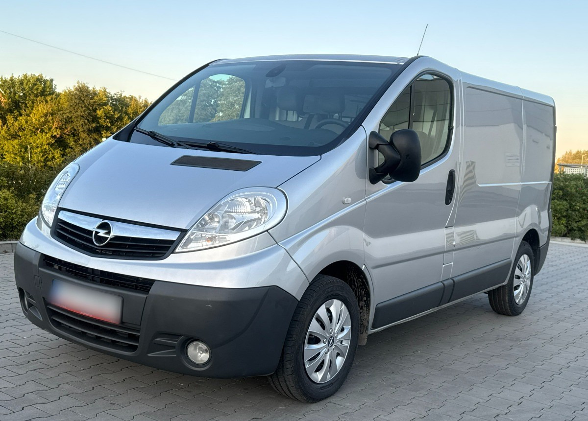 Opel Vivaro 2.0 DCI 115KM 2014 Rok Klimatyzacja Nawigacja BEZWYPADKOWY - Gesloten bestelwagen: afbeelding 1 Opel Vivaro 2.0 DCI 115KM 2014 Rok Klimatyzacja Nawigacja BEZWYPADKOWY - Gesloten bestelwagen: afbeelding 1