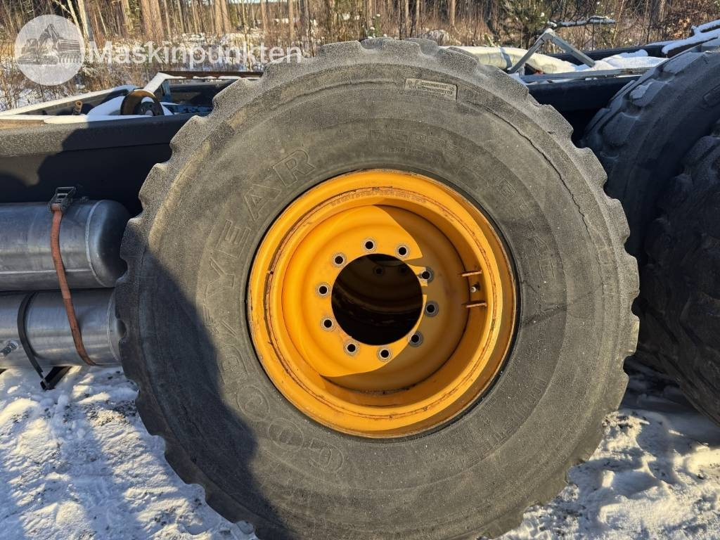 Goodyear GP-40 Däck med fälg till hjullastare - Band voor Bouwmachine: afbeelding 1 Goodyear GP-40 Däck med fälg till hjullastare - Band voor Bouwmachine: afbeelding 1