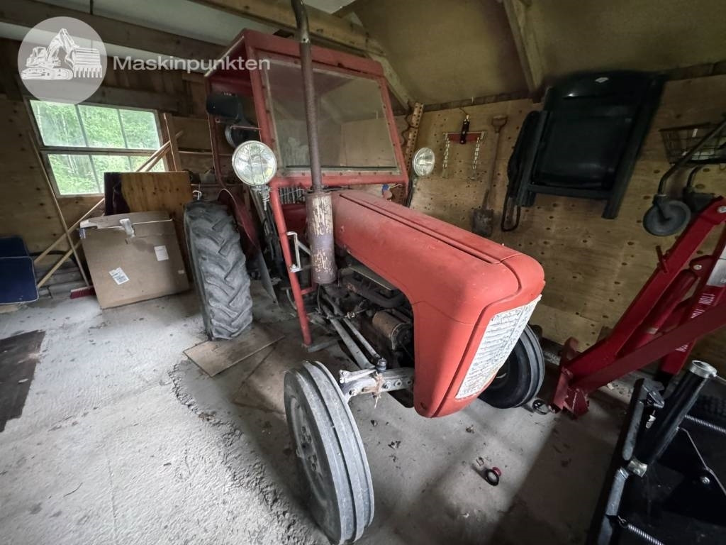 Massey Ferguson 35 - Tractor: afbeelding 1 Massey Ferguson 35 - Tractor: afbeelding 1