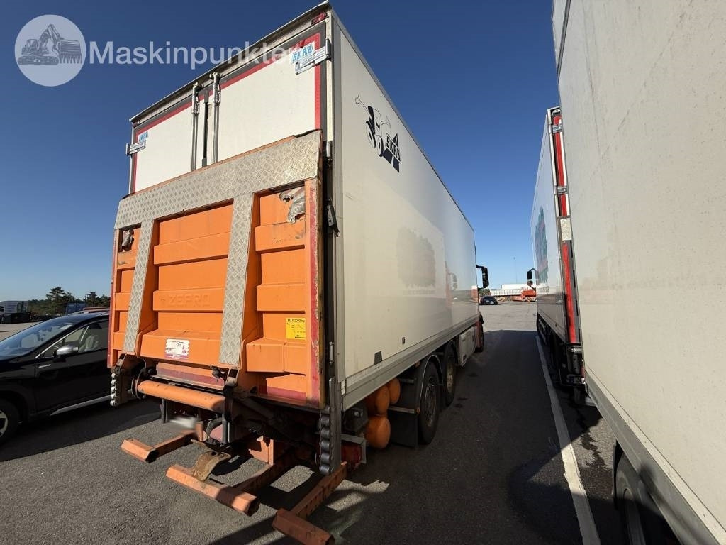 Mercedes-Benz Actros 2551 - Koelwagen vrachtwagen: afbeelding 4 Mercedes-Benz Actros 2551 - Koelwagen vrachtwagen: afbeelding 4