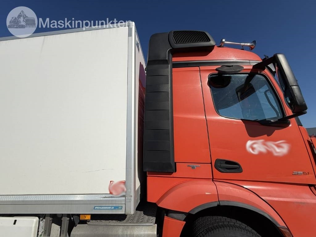 Koelwagen vrachtwagen Mercedes-Benz Actros 2551: afbeelding 44