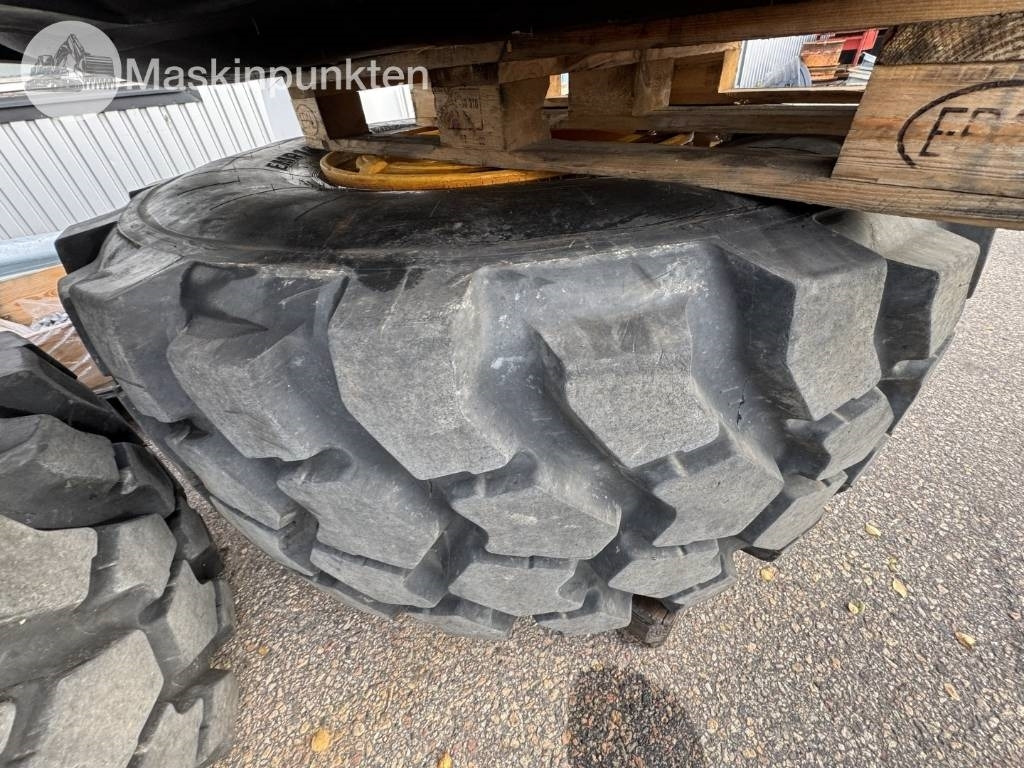 Trelleborg EMR1030 - Band voor Bouwmachine: afbeelding 2 Trelleborg EMR1030 - Band voor Bouwmachine: afbeelding 2
