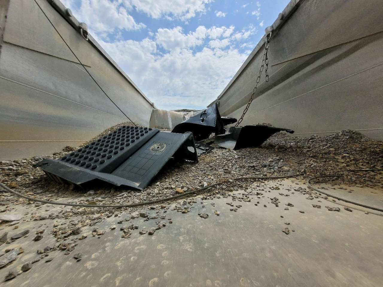 BENALU BENNE C39 3 ESSIEUX - Kipper oplegger: afbeelding 5 BENALU BENNE C39 3 ESSIEUX - Kipper oplegger: afbeelding 5