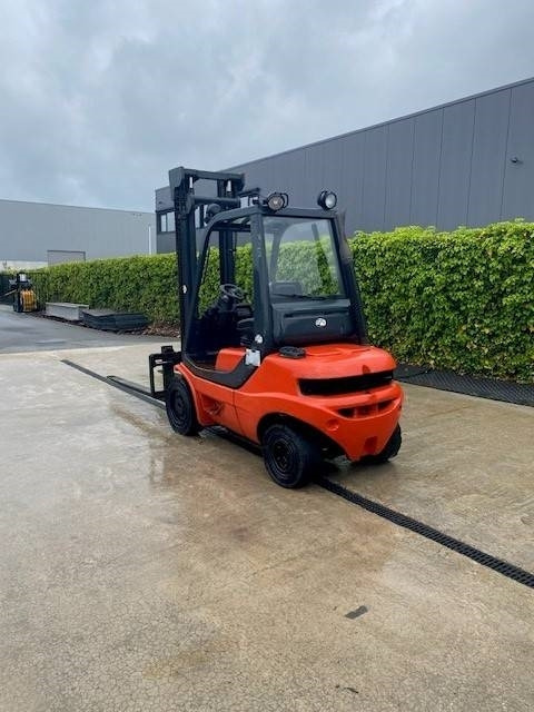 Linde H 30 D-03 - Diesel heftruck: afbeelding 2 Linde H 30 D-03 - Diesel heftruck: afbeelding 2