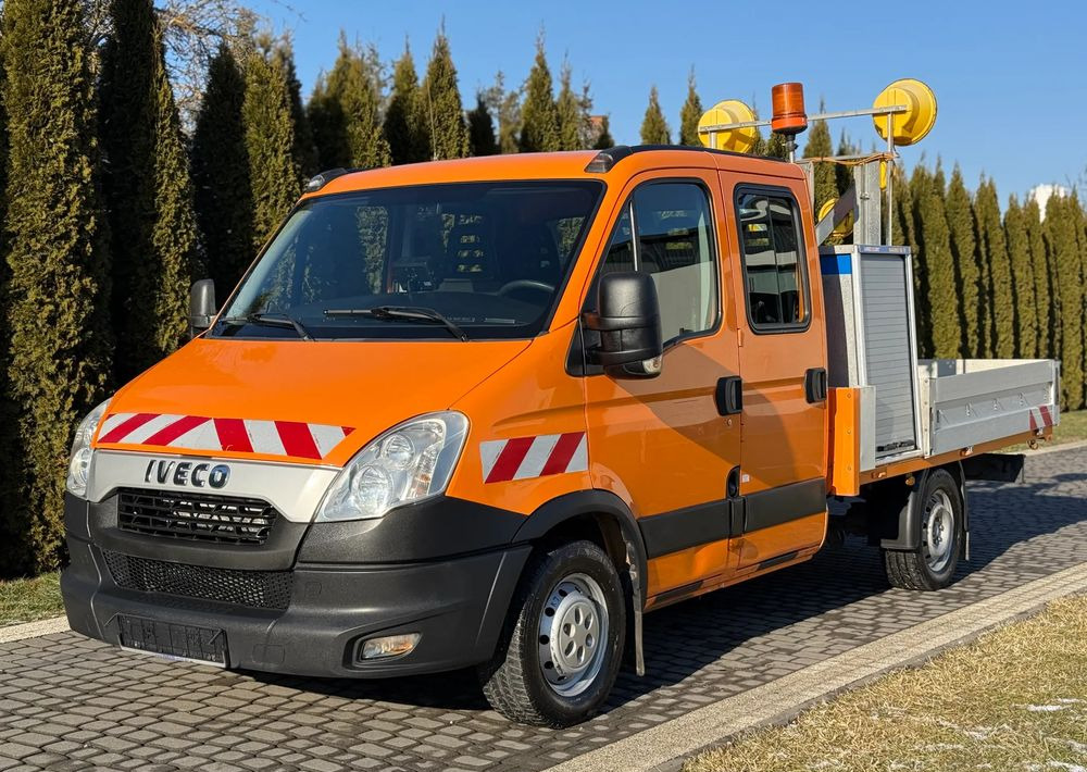Iveco DAILY 35S13 - Huifzeil bedrijfswagen: afbeelding 1 Iveco DAILY 35S13 - Huifzeil bedrijfswagen: afbeelding 1