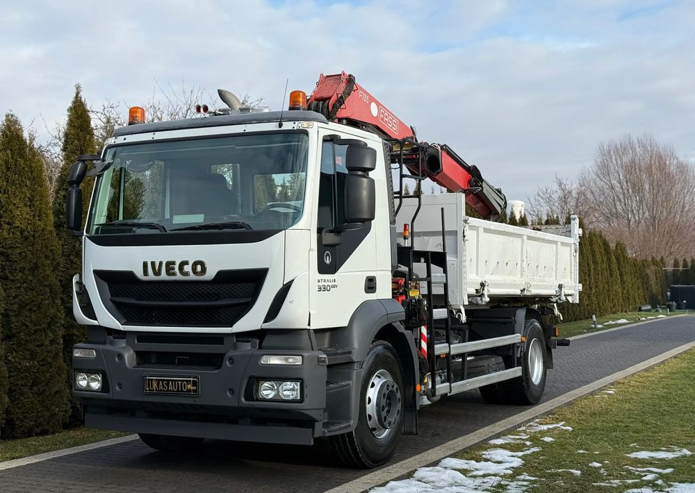 Iveco STRALIS 330 / 4x2 / FASSI F135 / WYWROTKA - Kipper vrachtwagen: afbeelding 3 Iveco STRALIS 330 / 4x2 / FASSI F135 / WYWROTKA - Kipper vrachtwagen: afbeelding 3