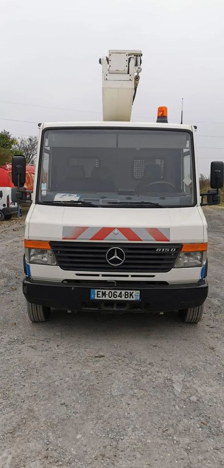 Mercedes-Benz VARIO 815D 17 M - Vrachtwagen hoogwerker: afbeelding 2 Mercedes-Benz VARIO 815D 17 M - Vrachtwagen hoogwerker: afbeelding 2