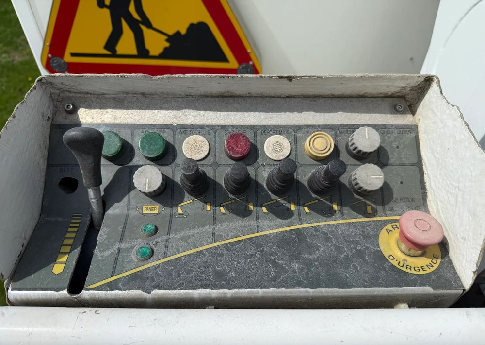 Vrachtwagen hoogwerker Renault MIDLUM 180 DCI 18 M WINDA FRANCE ELEVATEUR: afbeelding 9