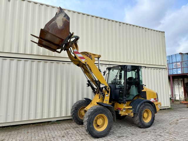 CAT 908H2 / Deutsche Maschine / Schaufel + Gabel - Wiellader: afbeelding 2 CAT 908H2 / Deutsche Maschine / Schaufel + Gabel - Wiellader: afbeelding 2