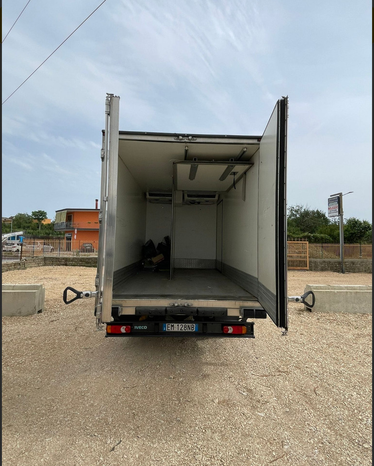 IVECO EUROCARGO 75E18 - Koelwagen vrachtwagen: afbeelding 3 IVECO EUROCARGO 75E18 - Koelwagen vrachtwagen: afbeelding 3