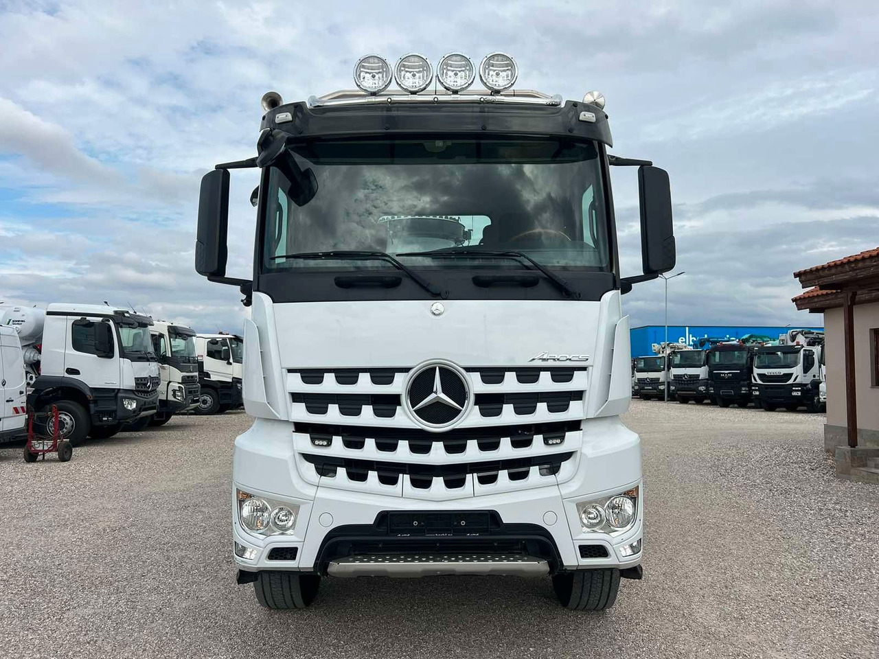Mercedes-Benz AROCS 3251 CIFA MAGNUM MK28.4L - Mixerpomp: afbeelding 2 Mercedes-Benz AROCS 3251 CIFA MAGNUM MK28.4L - Mixerpomp: afbeelding 2