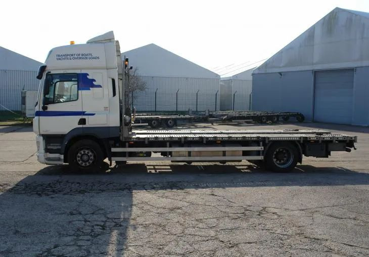 DAF CF 410 EURO 6 Laweta - Platforma super stan - Vrachtwagen met open laadbak: afbeelding 4 DAF CF 410 EURO 6 Laweta - Platforma super stan - Vrachtwagen met open laadbak: afbeelding 4