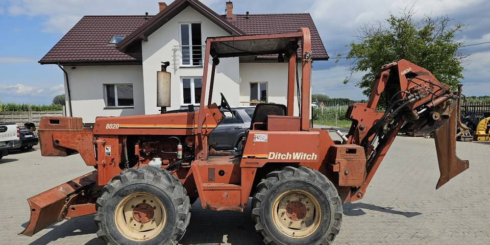 Pługoukładacz wibropług Ditch Witch 8020 układanie kabli światłowód - Bouwmachine: afbeelding 1 Pługoukładacz wibropług Ditch Witch 8020 układanie kabli światłowód - Bouwmachine: afbeelding 1