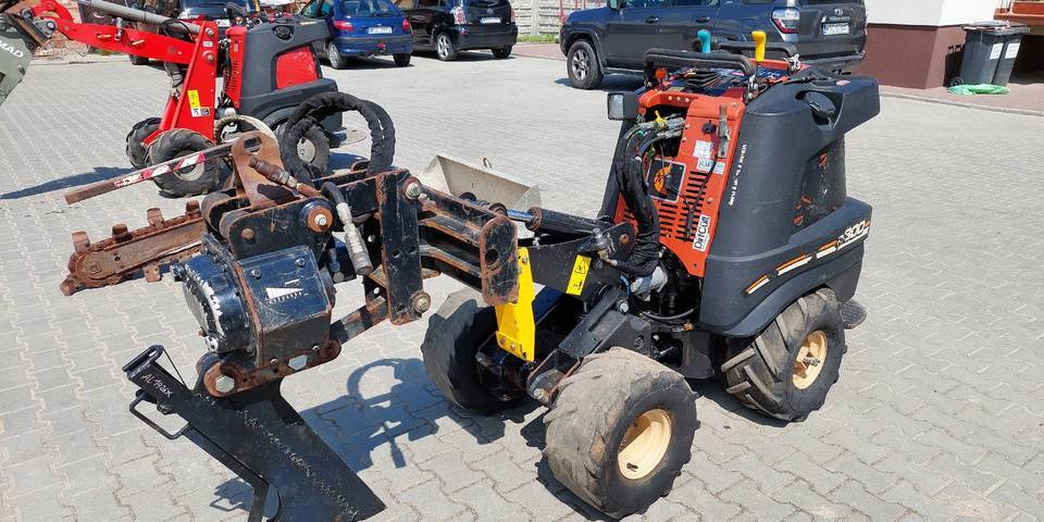 Ditch Witch R300 koparka łańcuchowa pługoukładacz - Sleuvengraver: afbeelding 1 Ditch Witch R300 koparka łańcuchowa pługoukładacz - Sleuvengraver: afbeelding 1