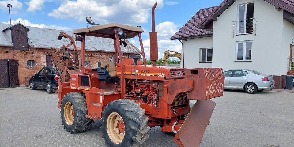 Koparka łańcuchowa Ditch Witch 8020 85KM - Sleuvengraver: afbeelding 2 Koparka łańcuchowa Ditch Witch 8020 85KM - Sleuvengraver: afbeelding 2