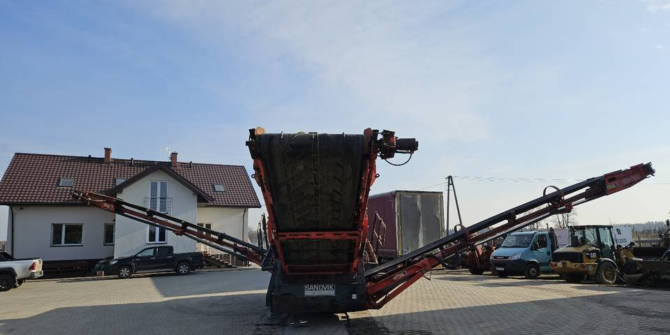 Przesiewacz mobilny Sandvik QE241 tylko 2980 h - Zeefinstallatie: afbeelding 4 Przesiewacz mobilny Sandvik QE241 tylko 2980 h - Zeefinstallatie: afbeelding 4