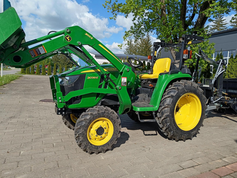 John Deere 3038E Vahva Jussi 400 - Tractor: afbeelding 2 John Deere 3038E Vahva Jussi 400 - Tractor: afbeelding 2