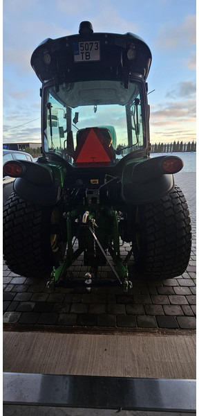 John Deere 4052R - Tractor: afbeelding 5 John Deere 4052R - Tractor: afbeelding 5