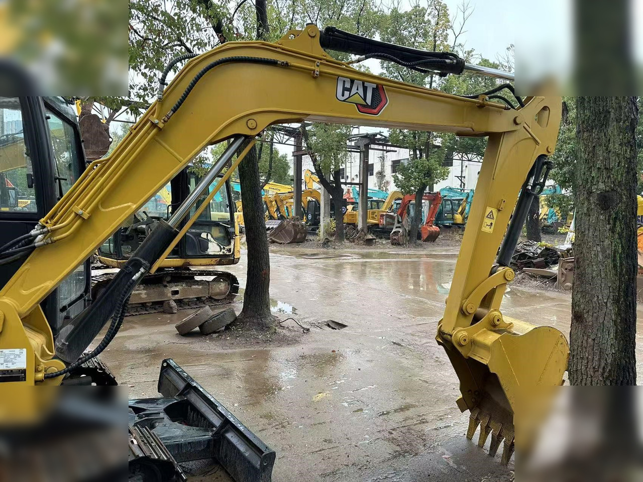 CATERPILLAR 305.5E - Minigraafmachine: afbeelding 4 CATERPILLAR 305.5E - Minigraafmachine: afbeelding 4