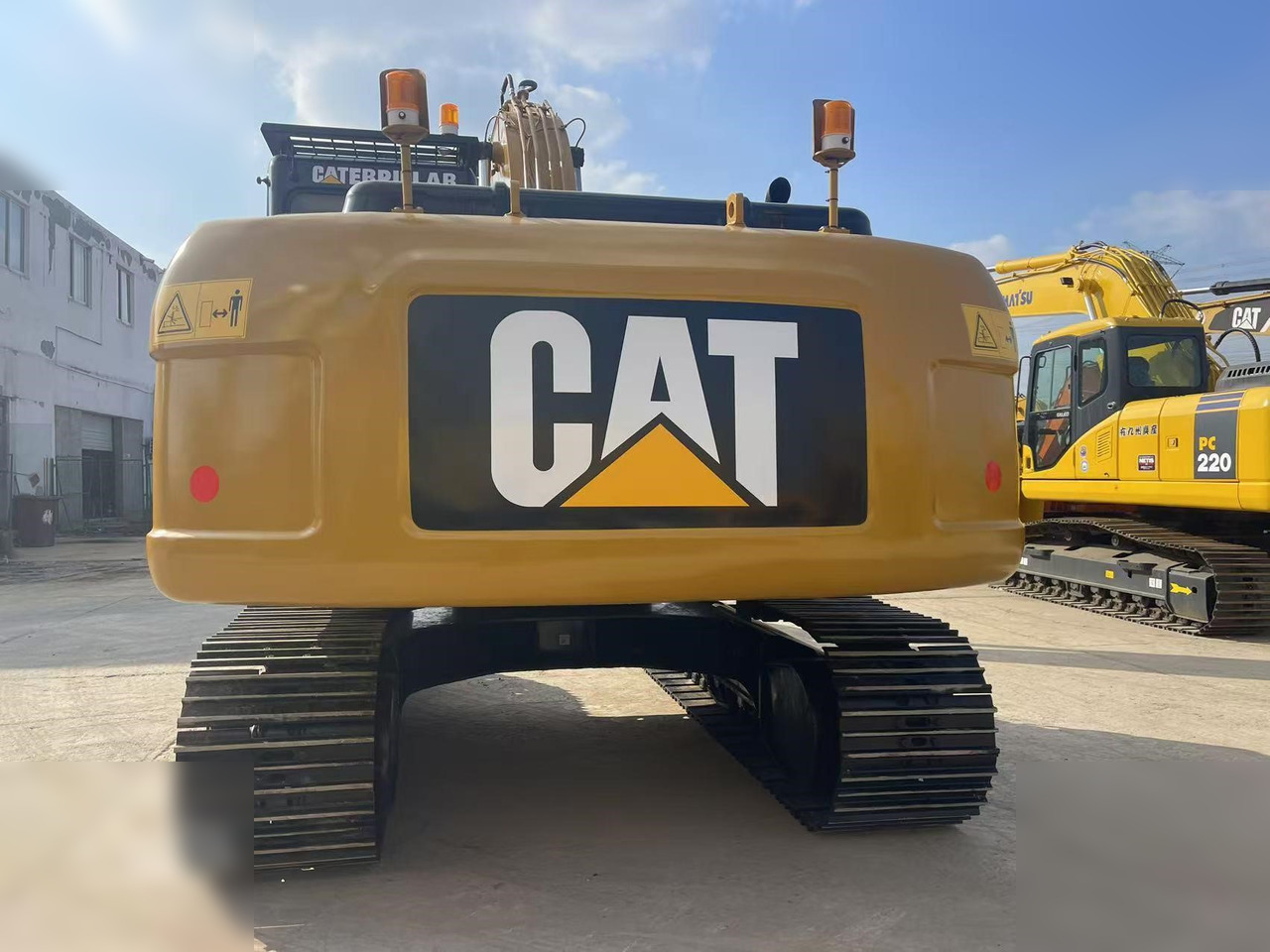 CATERPILLAR 320D - Rupsgraafmachine: afbeelding 2 CATERPILLAR 320D - Rupsgraafmachine: afbeelding 2