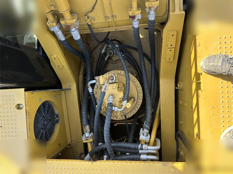 CATERPILLAR 330D - Rupsgraafmachine: afbeelding 5 CATERPILLAR 330D - Rupsgraafmachine: afbeelding 5