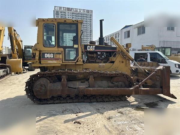 CATERPILLAR D6G - Bulldozer: afbeelding 1 CATERPILLAR D6G - Bulldozer: afbeelding 1