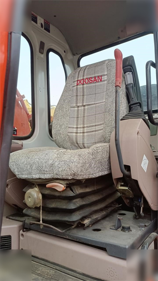 DOOSAN DH220 LC-7 - Rupsgraafmachine: afbeelding 4 DOOSAN DH220 LC-7 - Rupsgraafmachine: afbeelding 4