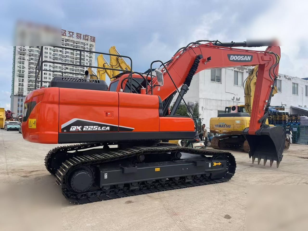 DOOSAN DX225 LC - Rupsgraafmachine: afbeelding 2 DOOSAN DX225 LC - Rupsgraafmachine: afbeelding 2