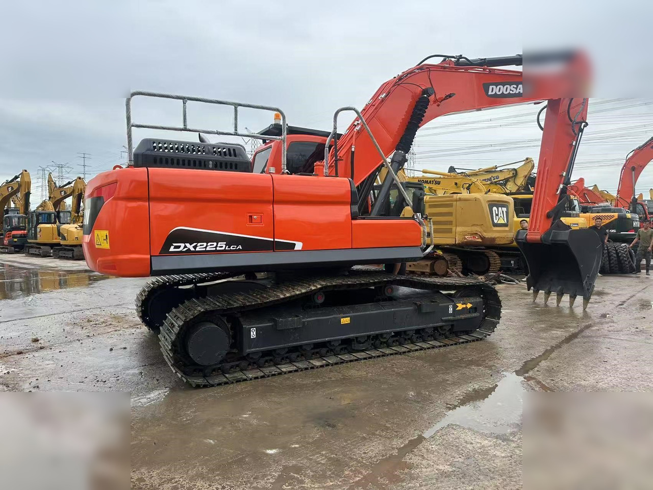 DOOSAN DX225 LCA - Rupsgraafmachine: afbeelding 1 DOOSAN DX225 LCA - Rupsgraafmachine: afbeelding 1