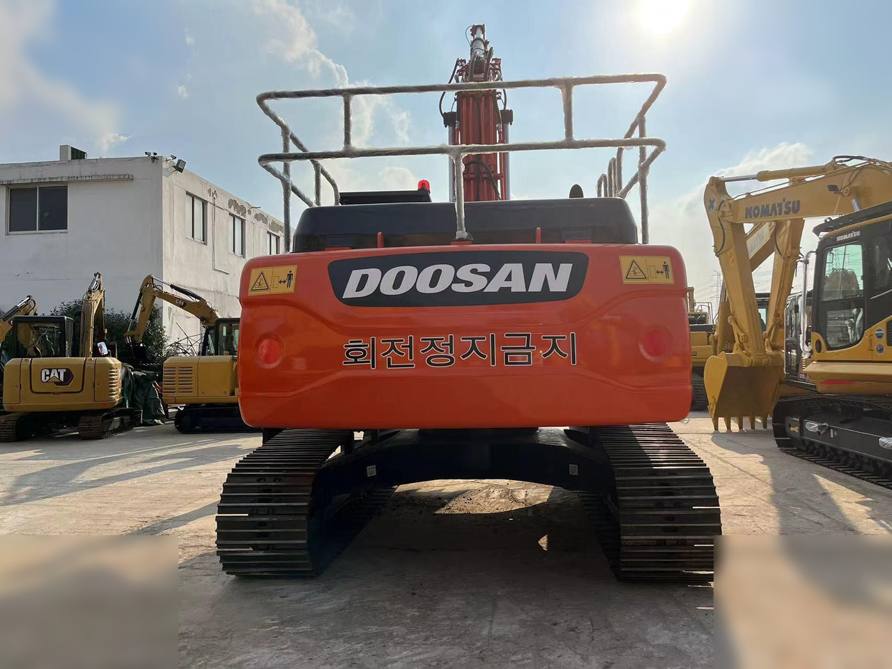 DOOSAN DX300 LC-9C - Rupsgraafmachine: afbeelding 2 DOOSAN DX300 LC-9C - Rupsgraafmachine: afbeelding 2