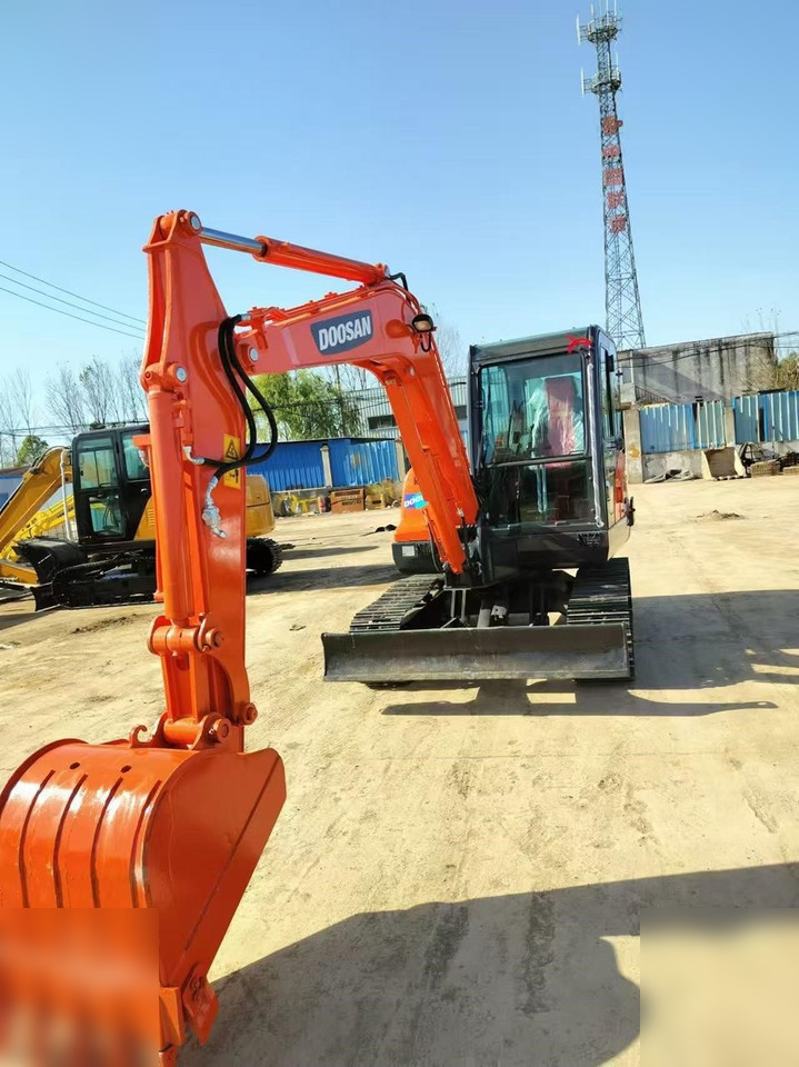DOOSAN DX60-9C - Rupsgraafmachine: afbeelding 4 DOOSAN DX60-9C - Rupsgraafmachine: afbeelding 4