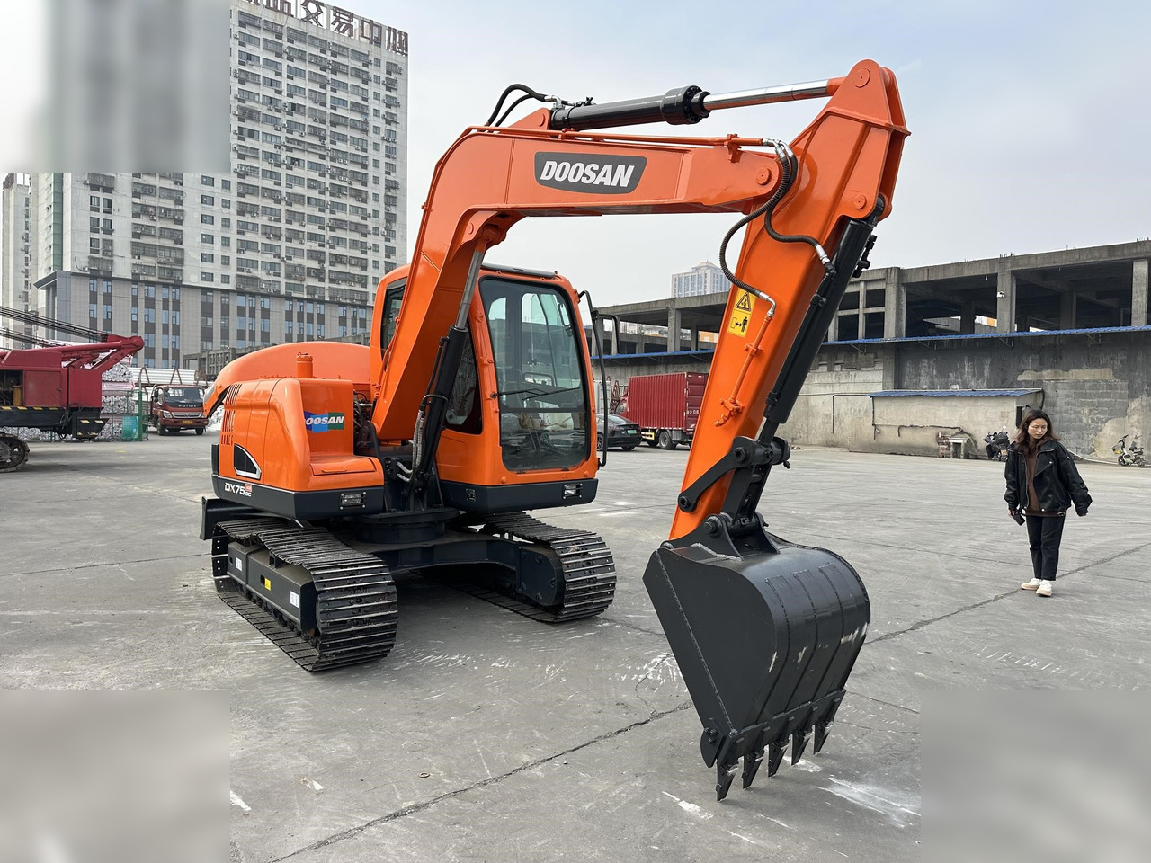 DOOSAN DX75-9CN - Rupsgraafmachine: afbeelding 3 DOOSAN DX75-9CN - Rupsgraafmachine: afbeelding 3