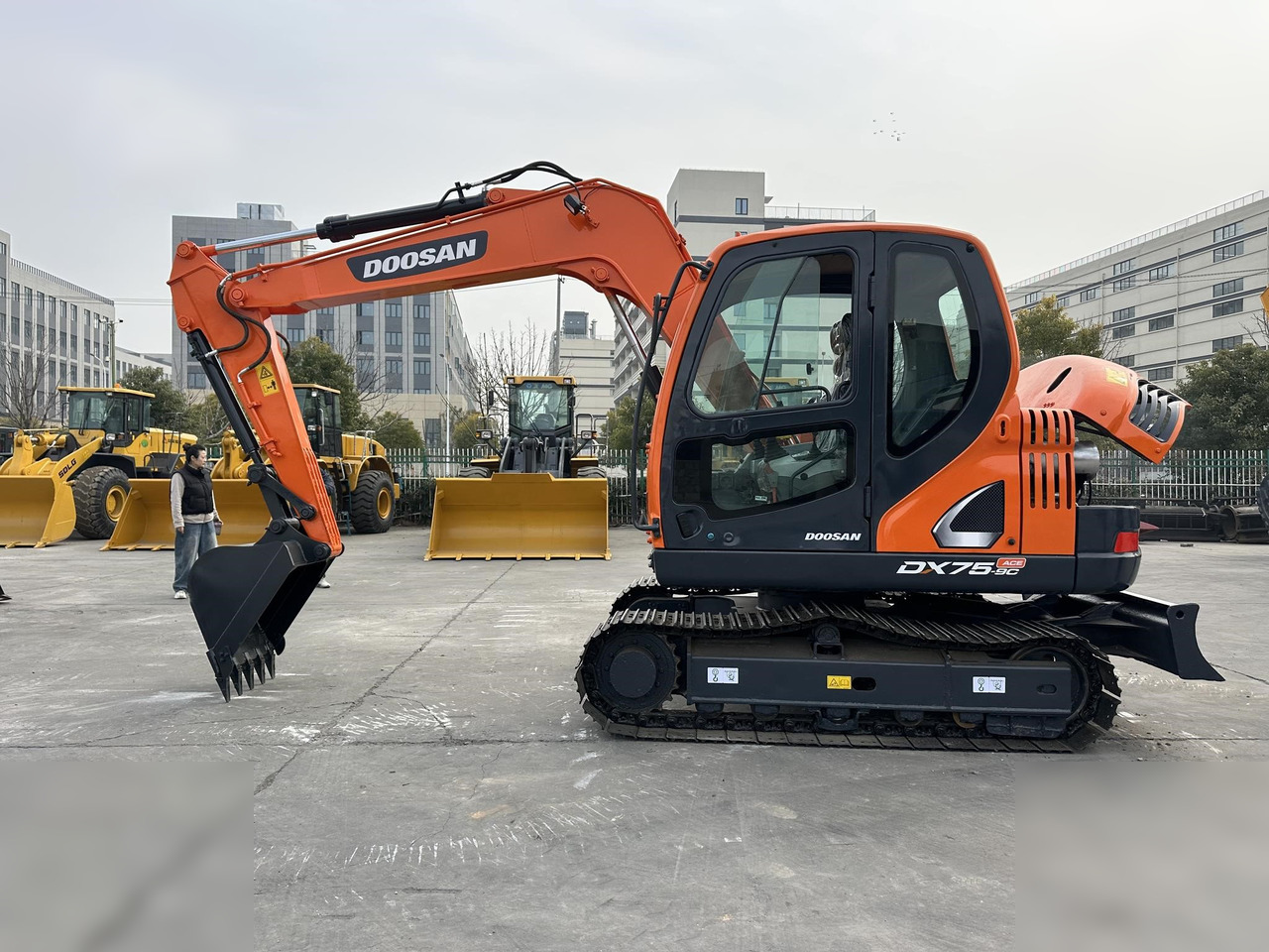 DOOSAN DX75-9CN - Rupsgraafmachine: afbeelding 1 DOOSAN DX75-9CN - Rupsgraafmachine: afbeelding 1