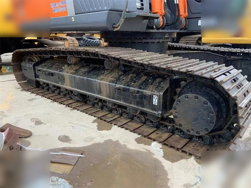 HITACHI ZX240-3 - Rupsgraafmachine: afbeelding 4 HITACHI ZX240-3 - Rupsgraafmachine: afbeelding 4