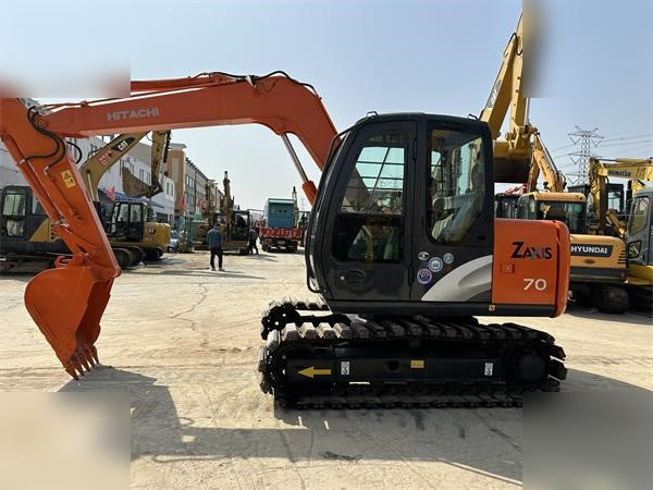 HITACHI ZX70 - Rupsgraafmachine: afbeelding 1 HITACHI ZX70 - Rupsgraafmachine: afbeelding 1