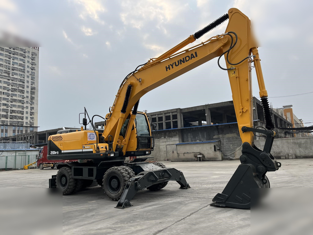 HYUNDAI ROBEX 210W-9 - Mobiele graafmachine: afbeelding 2 HYUNDAI ROBEX 210W-9 - Mobiele graafmachine: afbeelding 2